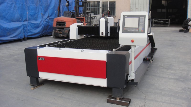 美國海寶精細等離子切割機.jpg 美國海寶精細等離子切割機.jpg