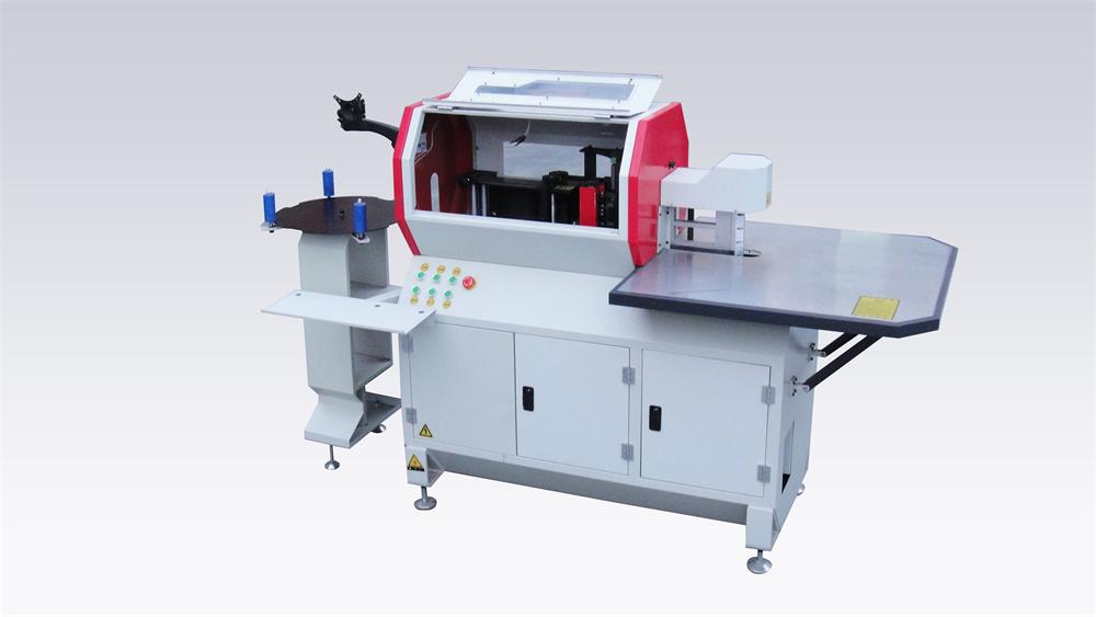 廣告字開槽圍邊機(jī).jpg 廣告字開槽圍邊機(jī).jpg