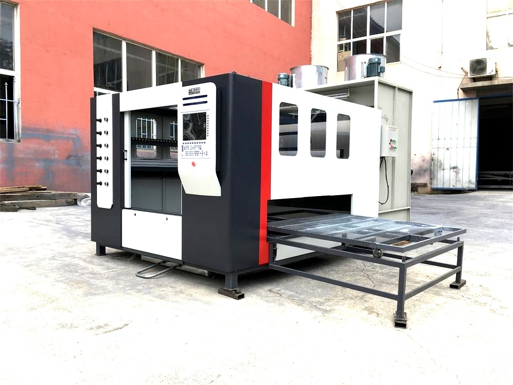 事事達環保型自動噴漆機.jpg 事事達環保型自動噴漆機.jpg